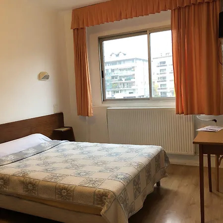 Oskar 3* Annemasse