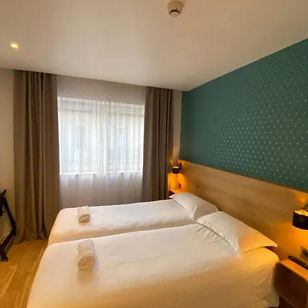 Oskar 3* Annemasse