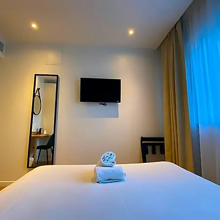 Oskar Hotel 3*
