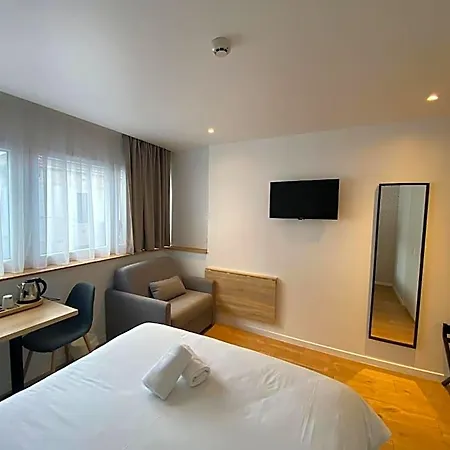 Oskar 3* Annemasse